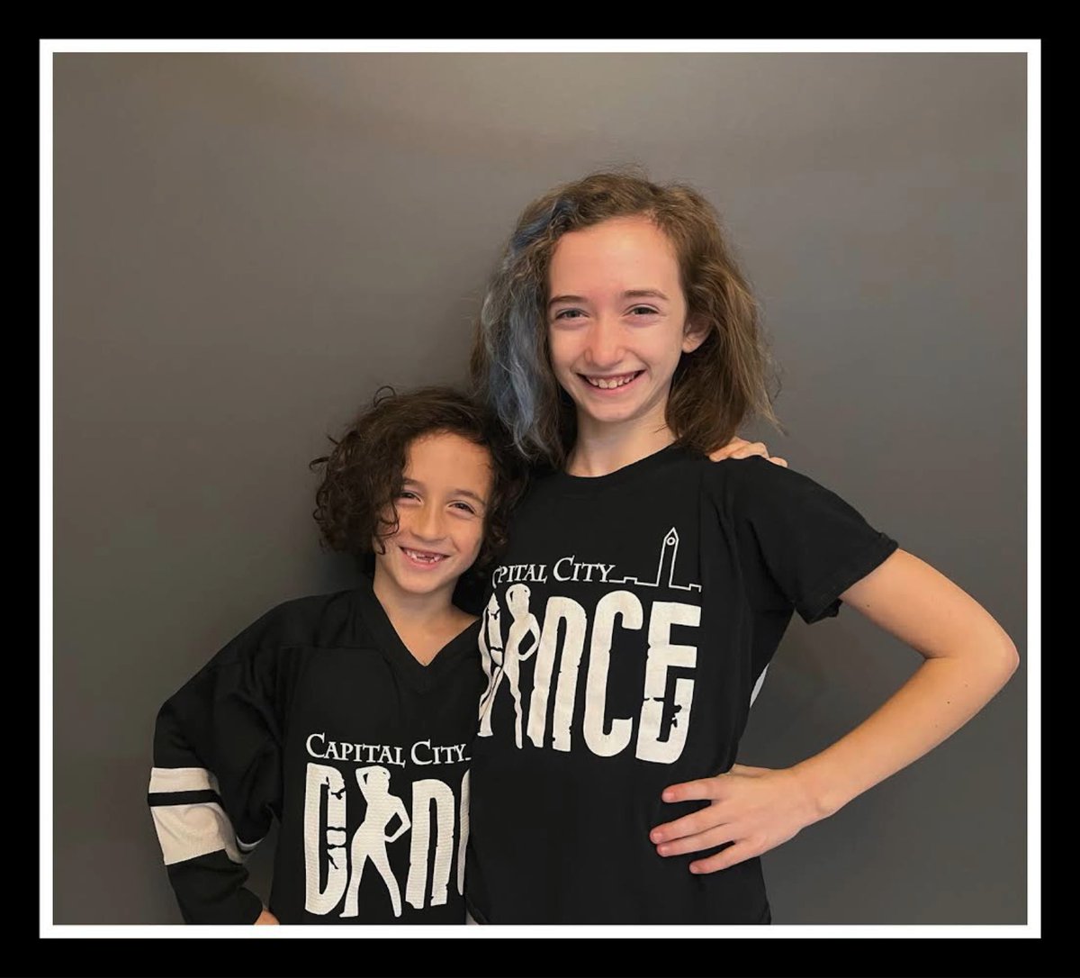 CCDanceStudio's tweet photo. ✨Student Starz✨

A big congratulations to our students Acacia and Viggo for their roles in the Netflix holiday movie ‘Single All The Way’ 
Your CCD family is proud of you!

‘Single All The Way’ starts streaming today on Netflix
#ccdfamily #netflixmovies #childactors https://t.co/FhmCXj4beF