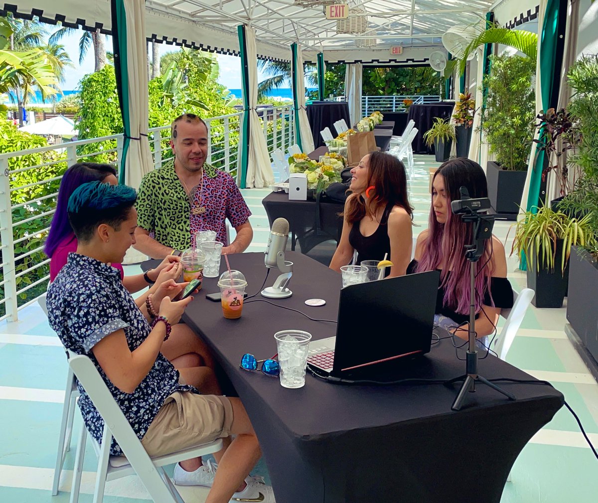 Swickie's tweet photo. We had a great stream today, thank you @SpottieWiFi and @jasmaietta @weareround21 for spending time with us today and breakin down how you are such absolute badasses! #UNRVLD https://t.co/vMJNCzqcqQ