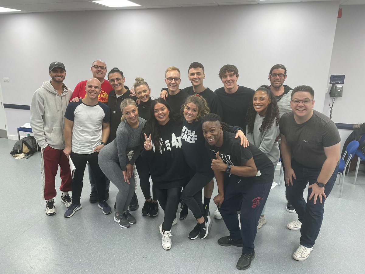 PANTO FUN! Look at this lovely lot 😍 What a cast 👍 Book to see Cinderella <a href="/thehawthcrawley/">The Hawth</a> now! parkwoodtheatres.co.uk/The-Hawth/Show… <a href="/mjbpanto/">Michael J Batchelor</a> <a href="/georgeakid/">George Akid</a> @ScarlettMoffatt <a href="/Nigelclarketv/">Nigel Clarke</a> <a href="/CreesElle/">Elle Rae Crees</a> <a href="/EffieDyson/">Effie Rae Dyson</a> <a href="/matthewlawrenc5/">Matt Lawrence</a> 💥💫