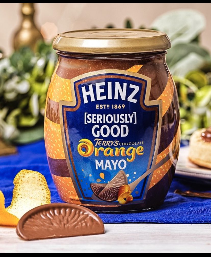 PhysicsMrRiddle's tweet photo. What on gods green earth is this? #yesorno #heinz #mayo https://t.co/qStSwu5kdd