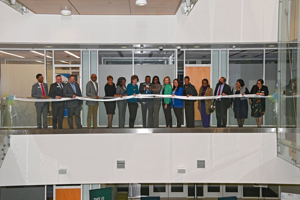 ChancellorGaber's tweet photo. I was honored to join #CLT leaders in welcoming the National Institute of Minority Economic Development’s Women's Business Center of Charlotte to its new location on our campus.

This organization is vital to building a more diverse entrepreneurial landscape in Charlotte. https://t.co/8tmdmNNTdS