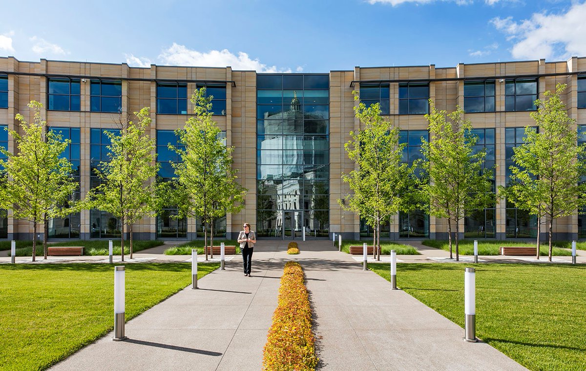 The Minnesota Senate Building has been designed to purposefully facilitate greater interaction and communication with the citizens of Minnesota. 

Photo by: Paul Crosby⁠
⁠
<a href="/bwbrs/">بؤبرس</a> <a href="/coenpartners/">Coen+Partners</a> #PickardChilton
pickardchilton.com/work/minnesota…
