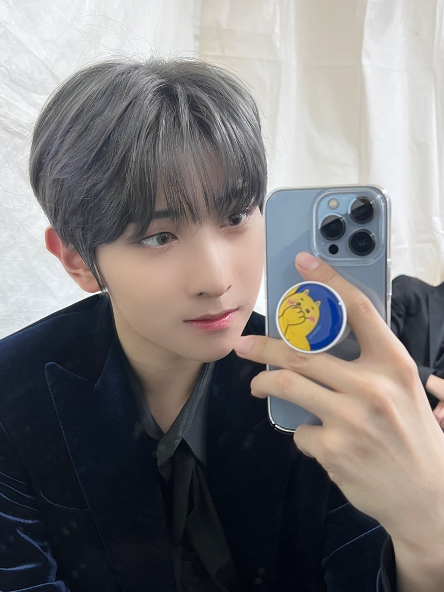 blitzersworld's tweet photo. 211203 sya fancafe

Blee! Thanks to blee, I was able to have a happy day today. It's sad that we couldn't receive it in front of blee, but we'll work harder next year! I'll do my best to get it in front of blee. I love you. 🥰🥰 https://t.co/VfbS5ut3b8