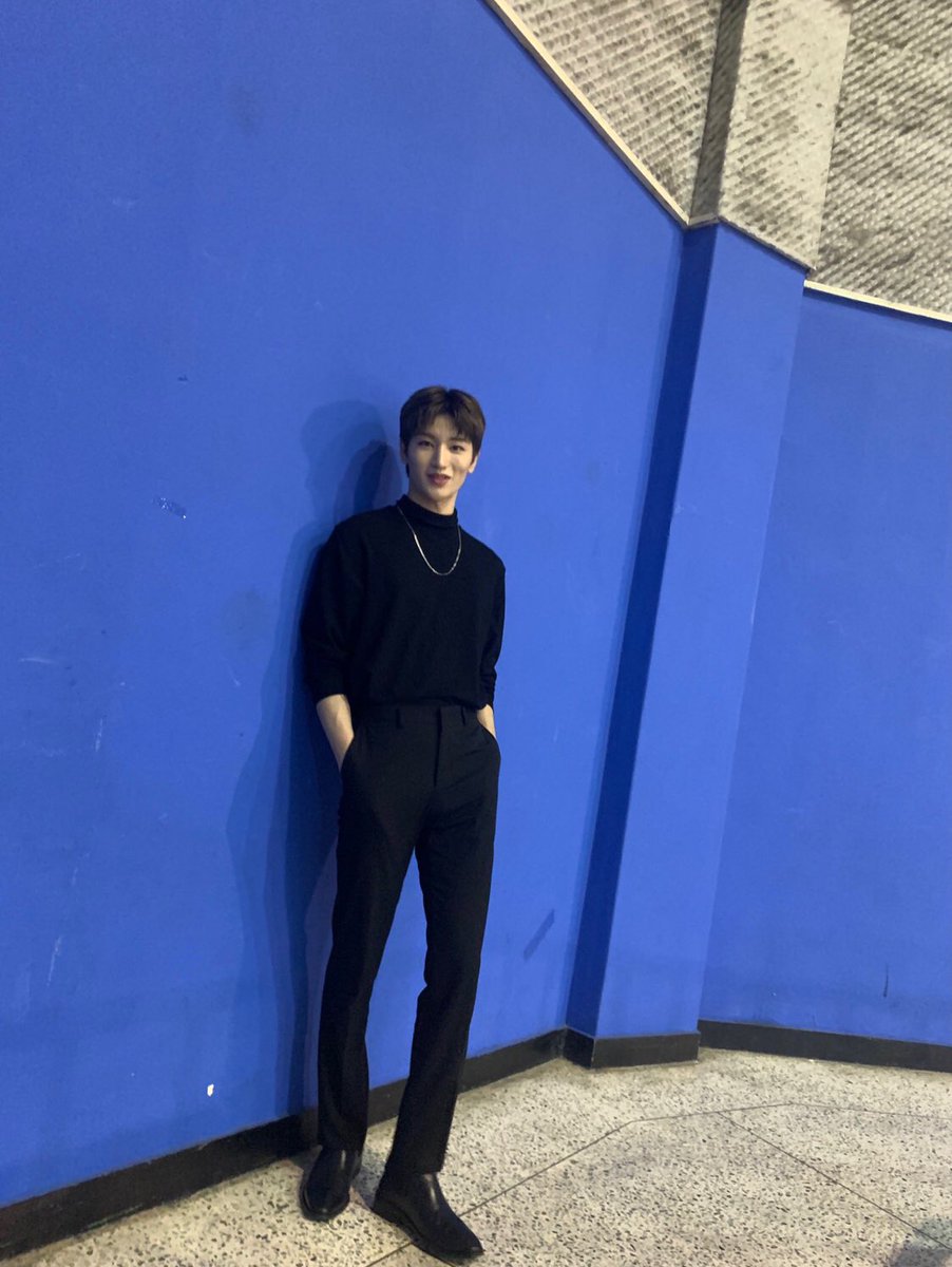 blitzersworld's tweet photo. 211203 lutan fancafe

Ding Dong blee! Did you enjoy AAA today? I worked hard to make it look good to blee. It's a bit unfortunate, but if you look at it in a cool way, I'm so thankful and happy to be able to stand on such a cool stage and award ceremony thanks to blee. 😆 + https://t.co/VyafqCLmVB
