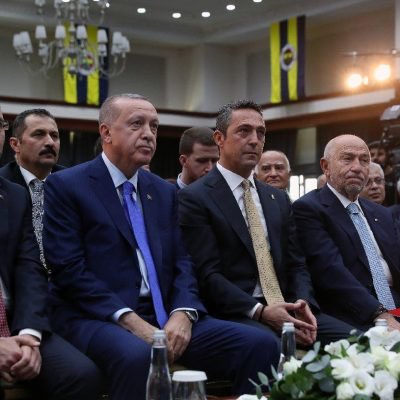 YETERRRRRRRRRRRR
#SiyasetEliniFutboldanÇek