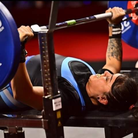 #DeporteAdaptado Buena actuación argentina en el Campeonato Mundial de Georgia de levantamiento de pesas. 

Lourdes Maciel (hasta 45 kilos), Rodrigo Villamarín (-49) y Estefanía González (-67) obtuvieron la marca para los Juegos Parapanamericanos de Santiago de Chile 2023.