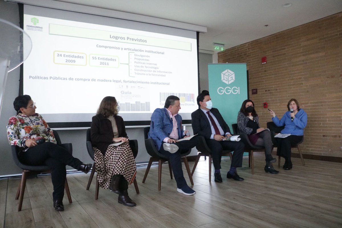 GGGICol's tweet photo. #ElijaMaderaLegal | #AEstaHora se realiza el panel: “10 años por la #MaderaLegal en Colombia”. Participan representantes de @NoruegaenCOL, @CarderRisaralda, #FEDEMADERAS, @FAO_Colombia, @WWFColombia, @Ambientebogota y @UEenColombia.
¡Conéctate!
▶️ https://t.co/2IuiTMnfah https://t.co/fHNQozlDmr