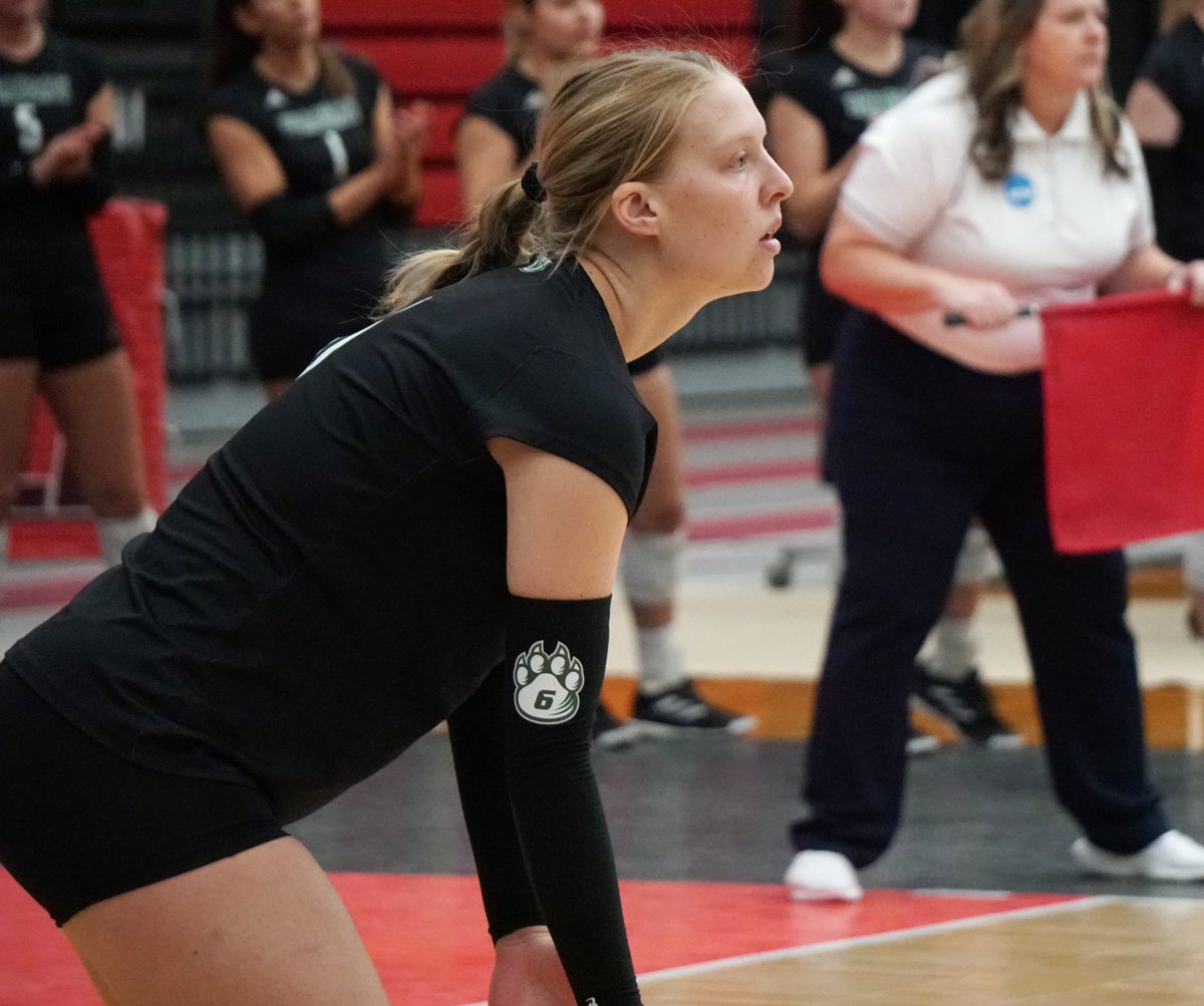 SportsMDF's tweet photo. The most accomplished group of seniors in @NWBearcatVB history. Congrats to @___rachel18, Hannah Koechl, @kelsey_havel, @AhrensMaddy and @Soph_Mac12. 

That group has helped set a new standard for Bearcat volleyball. https://t.co/wWeS0ff61k