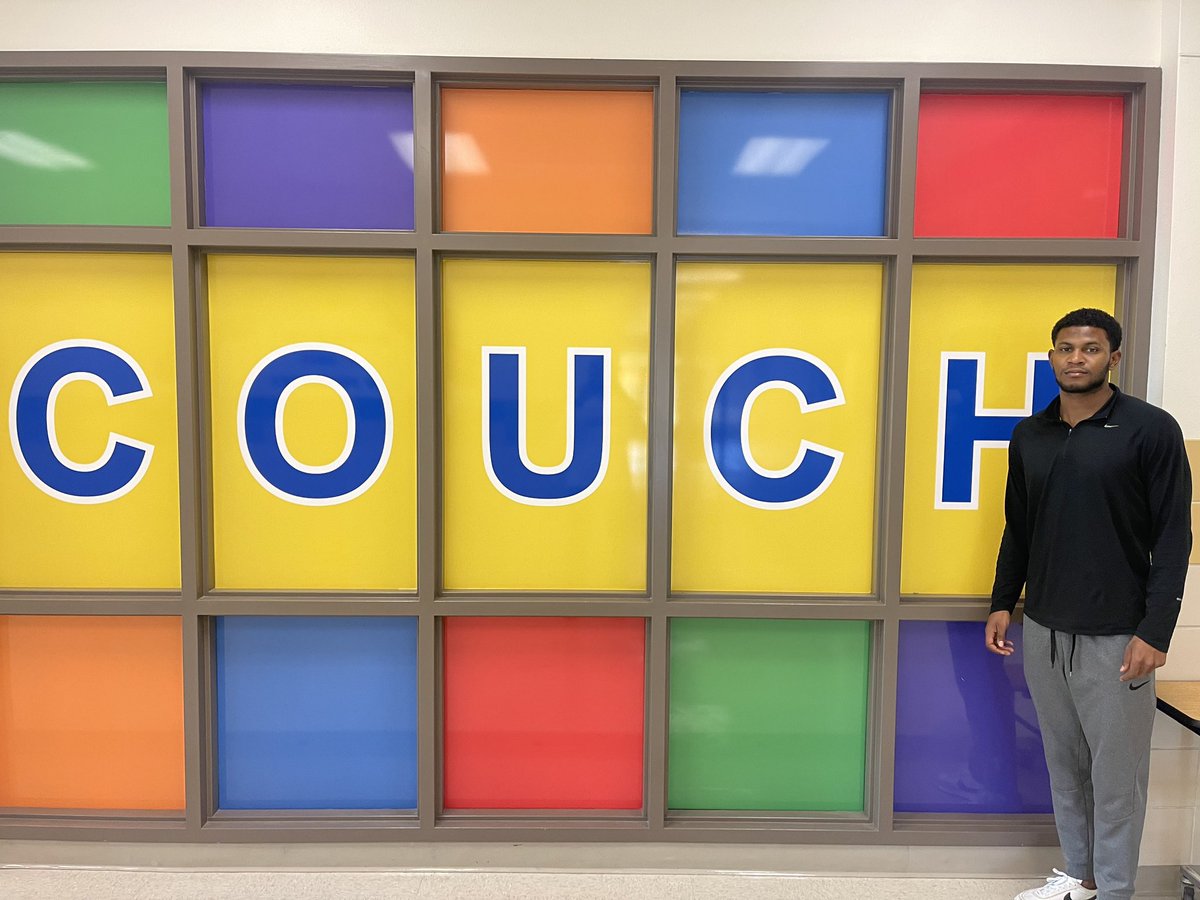 KamFields_'s tweet photo. Had a great visit today @Couch_Comets! 15 days until the More2Life Toy Drive! Click the link below or in my bio to donate ❤️✌🏾🦋

https://t.co/tZX2yiMjXq https://t.co/rlDz1THPPV