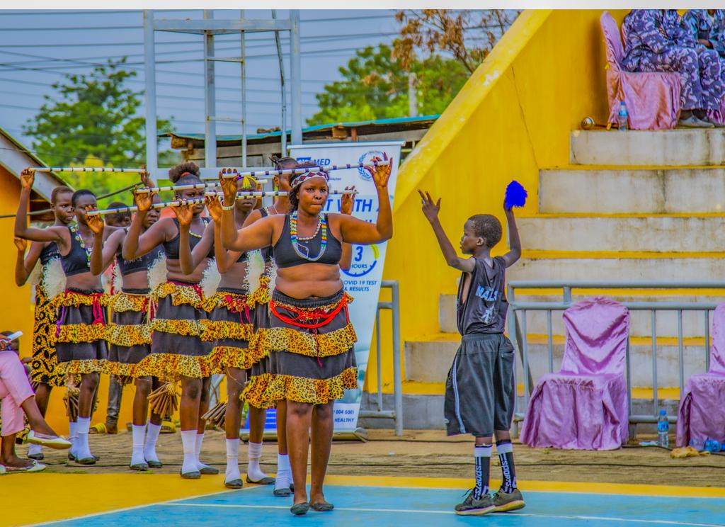 vickyJo16246363's tweet photo. Our cultures differs and shows how unique we are, ain't this beautiful huh 🥰...shout out to #vickyjohn's photographs..connect with me for your ,conference, workshops ,events and photoshoot 🙏 https://t.co/dUbuTq5HgA