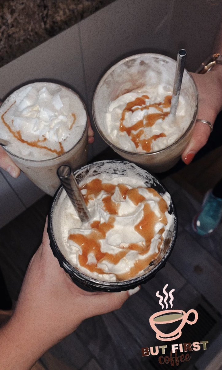 JessssMartin_'s tweet photo. Had the best day with the best gals 🤍 @juliannamarie73 @emilyrfrey https://t.co/HWwkX4ZIZu