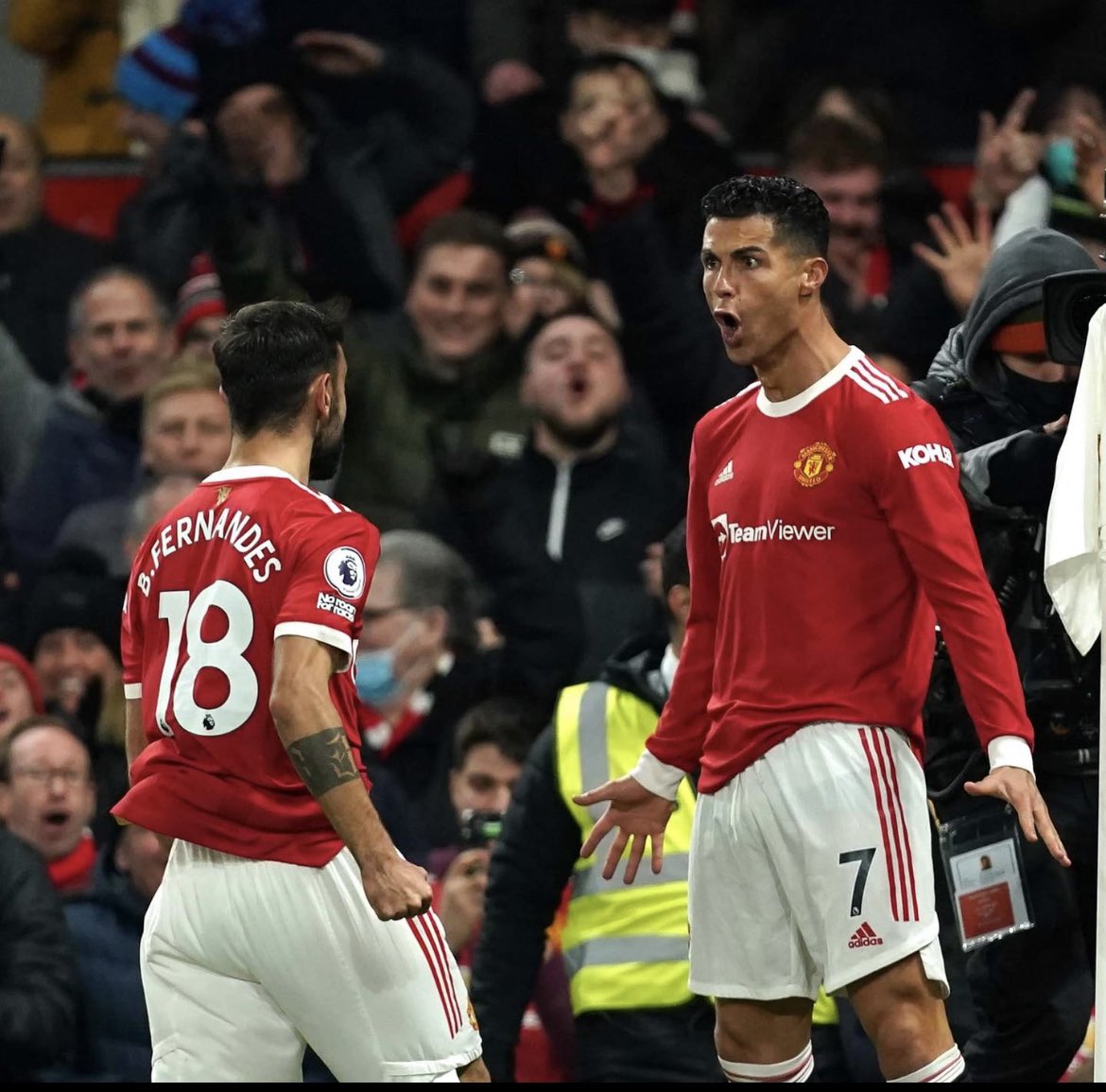 ⚽️ 800 career goals for Cristiano Ronaldo. Utterly insane numbers!

🇪🇸Real Madrid - 450
🏴󠁧󠁢󠁥󠁮󠁧󠁿Manchester United - 129
🇵🇹Portugal - 115
🇮🇹Juventus - 101
🇵🇹Sporting CP - 5