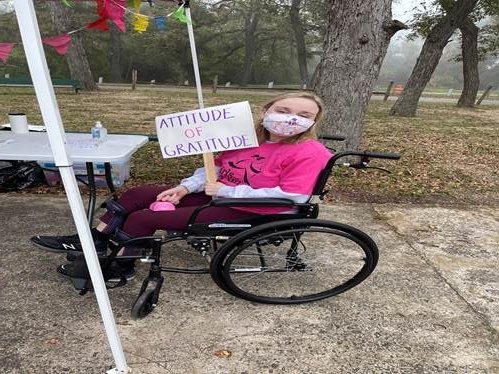 alvarez_ssc's tweet photo. The Business Student Council volunteered for the Girls on the Run 5K to assist girls running the race! A great example of business student orgs embodying the Community Service & Involvement Pillar, one of the Four Pillars of student success in the Alvarez College of Business. 🏃♀️ https://t.co/MmmWekP3rc