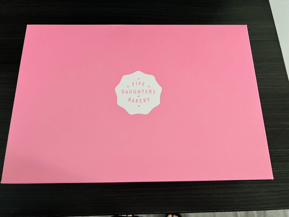 _SavannaElaine's tweet image. Y’ALL ALREADY KNOW WE HAD TO STOP AND GET OUR FAVORITE DOUGHNUTS 🤤🤤 @Five_Daughters