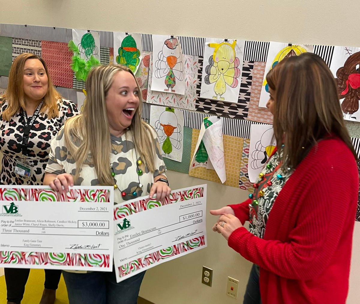 VBSDPointers's tweet photo. Christmas came early for some VBSD teachers today! 🎄The Pointer Patrol awarded 18 grants totaling $27,500 toward special projects, equipment &amp; experiences. Thank you to the VBSD Education Foundation for its continued support of our schools! #PointerPride #PointerPartners https://t.co/7rbwt2wzTZ