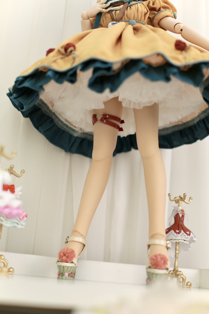 chanel_no1002's tweet photo. 드레스를 더욱 돋보이게 해주는 마법아이템 🪄✨
보크스 퐁퐁파니에 @volks_doll 

가터벨트는 @ttdoll_ 

#うちのこかわいい
#MDDはいいぞ
#ドールオーナーさんと繋がりたい
#ミニドルフィードリーム https://t.co/qYHesNZq4c