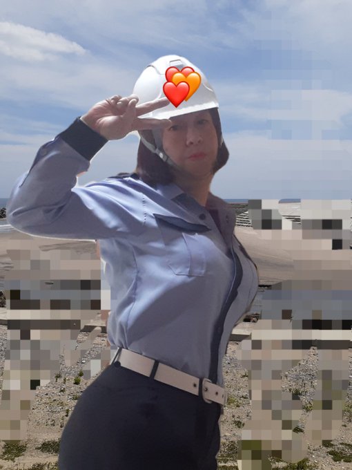 現場にて #女装でバイト #妄想シリーズ #女装男子は自撮りを上げろ https://t.co/wLCQT8Onnj<a href="/tag/%E5%A5%B3%E8%A3%85%E3%81%A7%E3%83%90%E3%82%A4%E3%83%88"class="tags">#女装でバイト</a><a href="/tag/%E5%A6%84%E6%83%B3%E3%82%B7%E3%83%AA%E3%83%BC%E3%82%BA"class="tags">#妄想シリーズ</a><a href="/tag/%E5%A5%B3%E8%A3%85%E7%94%B7%E5%AD%90%E3%81%AF%E8%87%AA%E6%92%AE%E3%82%8A%E3%82%92%E4%B8%8A%E3%81%92%E3%82%8D"class="tags">#女装男子は自撮りを上げろ</a>