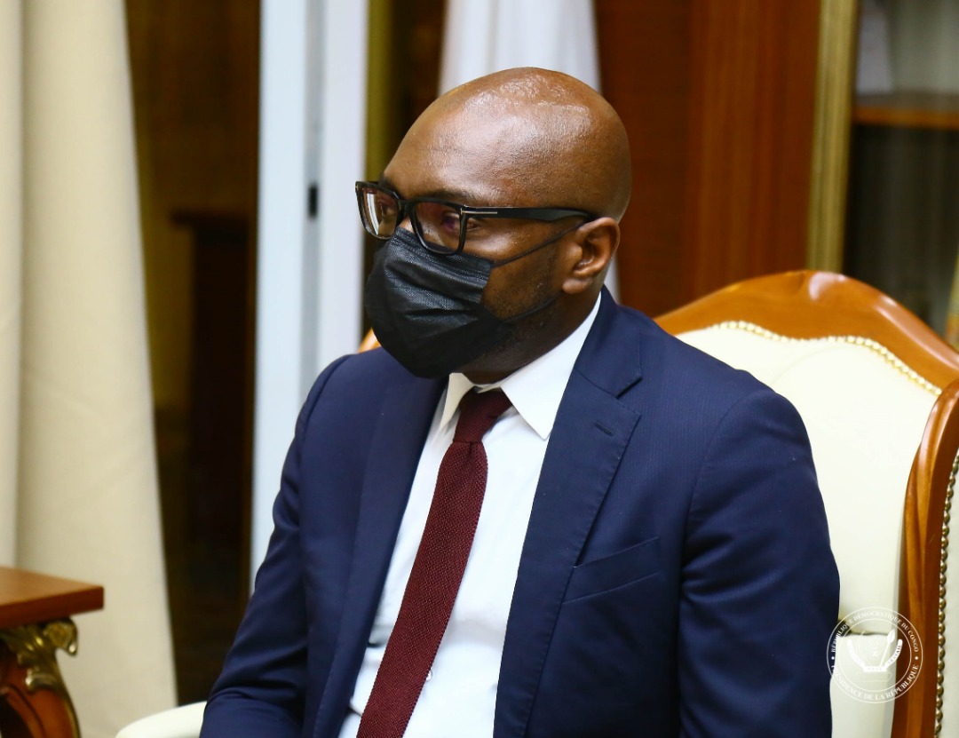 #RDC_LUALABA 02.12.2021/ #KINSHASA 
Le Président Tshisekedi a reçu, ce jeudi, Fifi Masuka Saini, la gouverneure a.i. de la province du Lualaba. 
Elle a présenté au Chef de l'État la situation du Lualaba sous la forme d'un rapport sur la sécurité, l'économie et les infrastructures