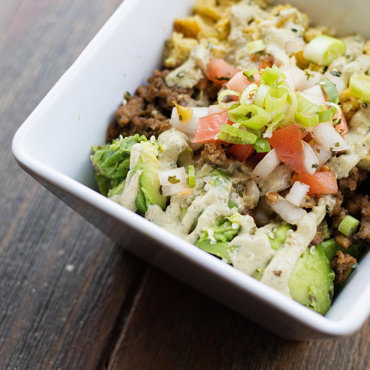 Cali Breakfast Bowl- Beyond sausage, just egg, 1 whole avocado, house Pico, green onions, house cheese sauce and house chipotle ranch😋 

( #📷 @plantbasedlifestylecafe )

#lifestylecafe #columbuseats #vegan #flavorgods #blackrestaurantweek  #FollowYourFork #NoCrumbLeftBehind