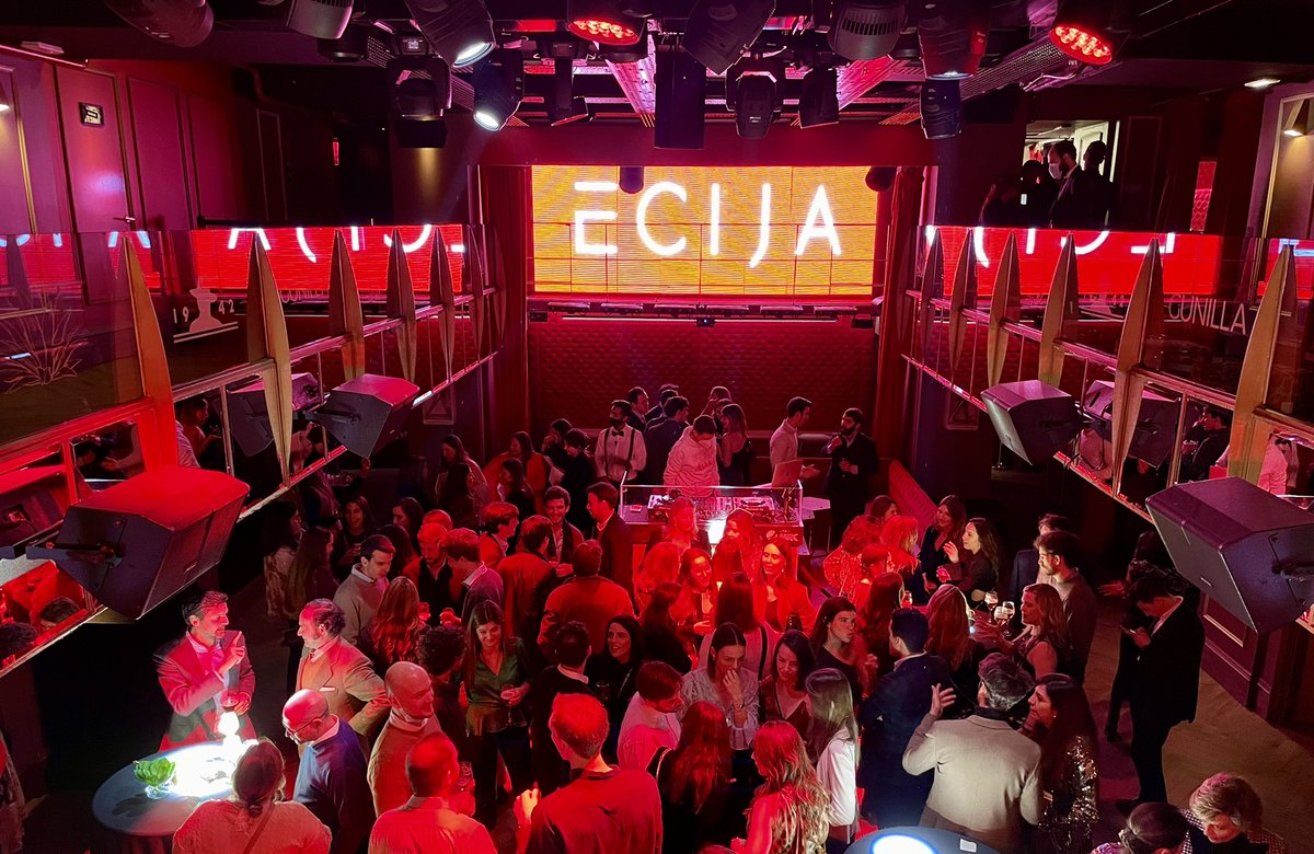 Hoy el #EcijaTeam se va de winter party 🎉🎉🎉