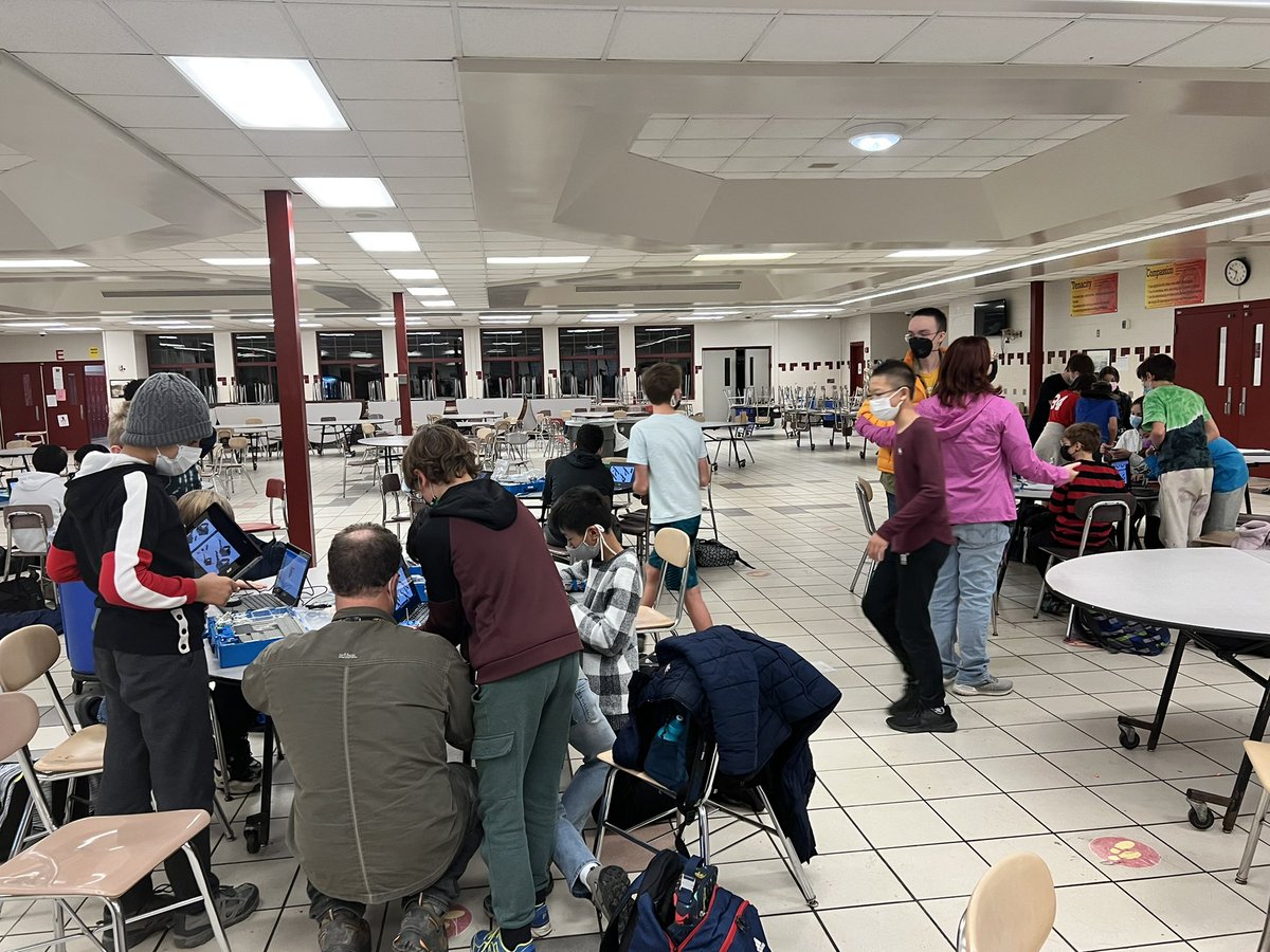 luvelleb's tweet photo. How do you continuously improve an already world class robotics team @CRRteam639 ? More diversity, opportunities&amp; access?

Offer Vex Robotics program for middle schoolers right now @IthacaHS_NY 

Love this! #Diversity #Stem https://t.co/ImRTiW0NUf