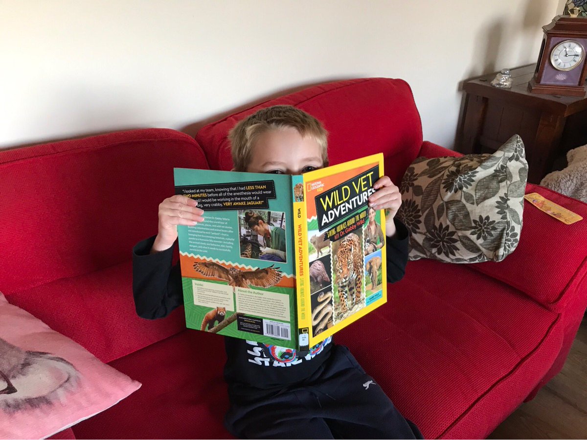 MrsTaylorSTN's tweet photo. Whoโs reading? #stninreadingschools #FMreadingchallenge https://t.co/6FU1MzVIjz
