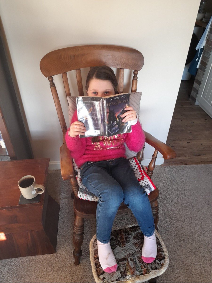 MrsTaylorSTN's tweet photo. Whoโs reading? #stninreadingschools #FMreadingchallenge https://t.co/6FU1MzVIjz