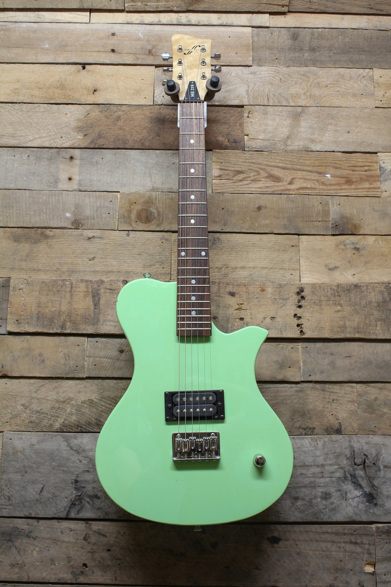 DeMontGuitars's tweet photo. First Act Mint Green ME-219 Small Guitar LOCAL PICKUP ONLY! Available at https://t.co/hNpPpyDxT5!
•
•
•
#guitar #guitarist #greenmint #smallguitar #music #musician #christmas #giftideas #firstact #oswego #illinois https://t.co/y6WvN0yRRf