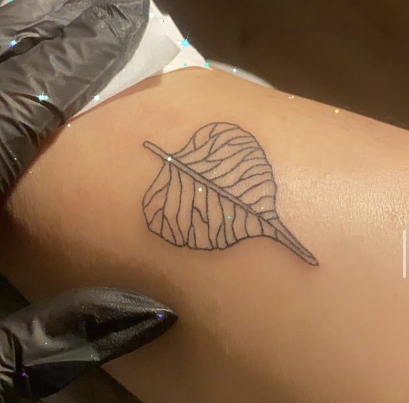 drainerschlampe's tweet photo. hey leute wenn ihr meinen kleinen tattoo hussle bisschen supporten möchtet könnt ihr gern meiner insta page folgen hab die heute fresh gemacht würde mir ultra viel bedeuten thx <3333 https://t.co/IFq74PVdah