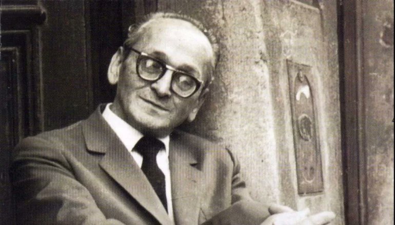 deepbuenosaires's tweet photo. “¿Profeta, yo? ¡No!: soy un laburante como cualquiera, ni más ni menos (…). Soy un poroto, un tornillo de la máquina tanguera (…)”.
🎼 Un 2 de diciembre de 1905 nacía, en el barrio de Villa Crespo, el “maestro” Osvaldo Pugliese.
🎼 Pianista, director y compositor de tango. https://t.co/5y7lLfFV26