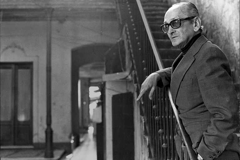 deepbuenosaires's tweet photo. #osvaldopugliese #pugliese #maestropugliese #maestrodeltango #pugliesepugliesepugliese #villacrespo #efemerides #tango #tangoargentino #pugliesepugliesepugliese #tangopassion #tangolove #buenosairesciudad #buenosaires #deepbuenosaires https://t.co/ahYeRlvT62