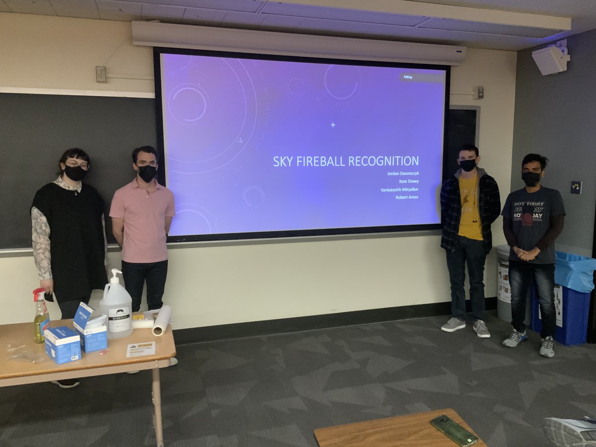 EspanolMalena's tweet photo. Second and last day of presentations for the Applied Linear Algebra course. What a fantastic way to end a wonderful semester! #AppliedMath #InterdisciplinaryTeams @ASUMathematics https://t.co/Ash8ojEfPP