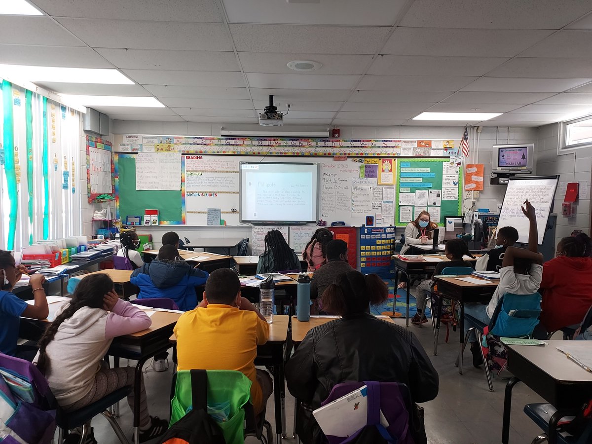 DellanaWilliams's tweet photo. Gifted USF intern, Ms. Alexandra George, modeled informative writing to our fourth graders. She reminded them that their introduction paragraph must include the topic, focus, forecasted middles, and add one thing more. @PotterEagles @educationUSF @Community_Sch @TransformHCPS https://t.co/zvZUk0DO6g