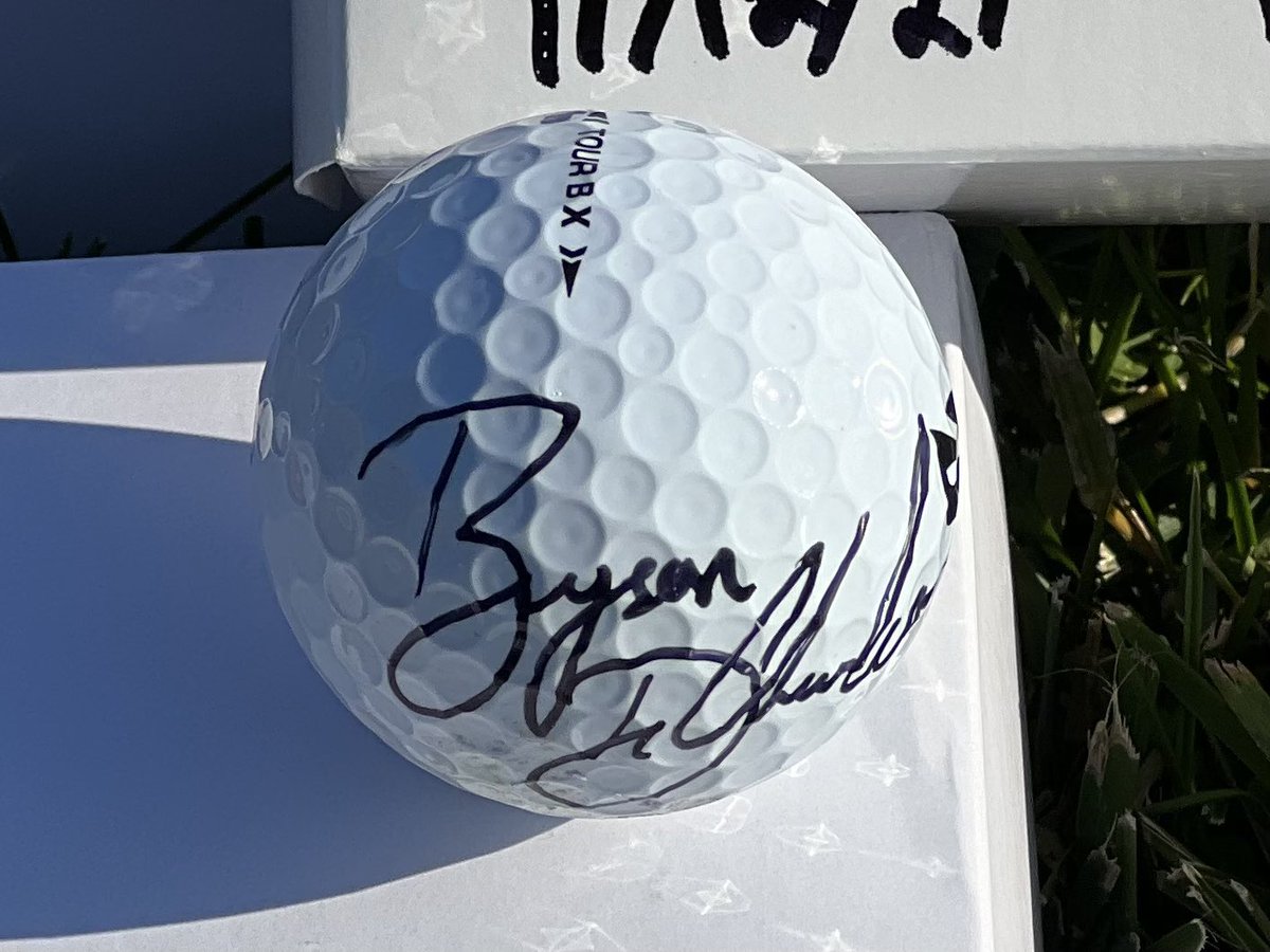 PGAPappas's tweet photo. 🚨 Flash Giveaway 2 🚨

🔥 Bryson DeChambeau Signed Bridgestone Golf 2022 Tour B X ball (this is a ball Bryson actually hit/tested during his final ball fitting before switching to the #NewTOURB) 👀

To enter:
✅ Retweet, and
✅ Follow @PGAPappas and @bridgestonegolf https://t.co/pPuHcwOZx2