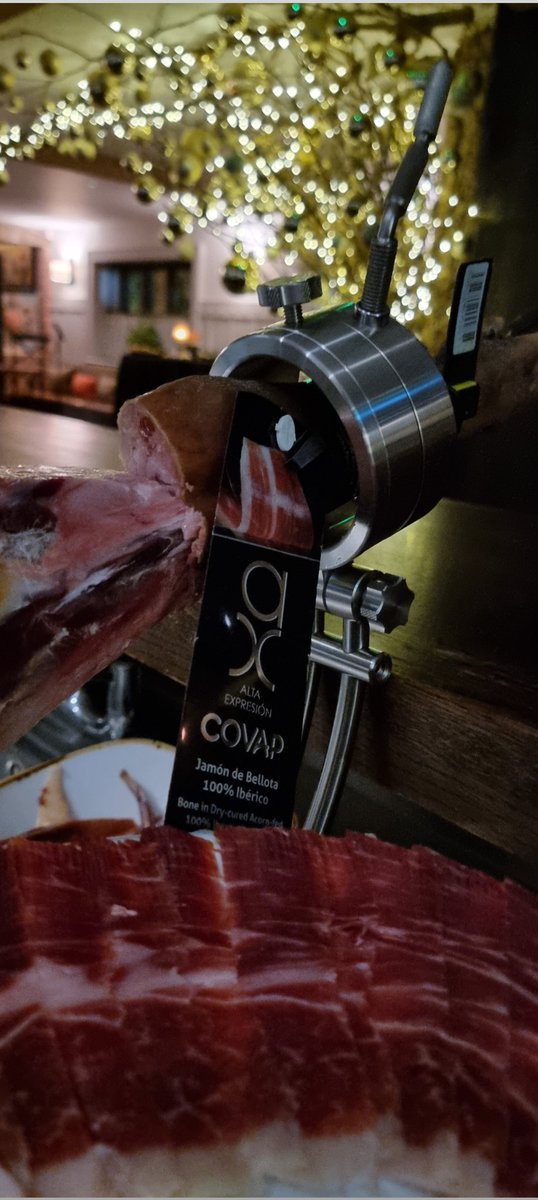 Wonderful event at <a href="/HurleyHouseH/">Hurley House Hotel</a> surrounded by many Jamón friends! Great success of the Jamón selected for this event. Jamón 100% Acorn Fed ALTA EXPRESIÓN from @IbericosCOVAP Gracias amigos!
#Event #drinks #eventplanner #jamonfriends