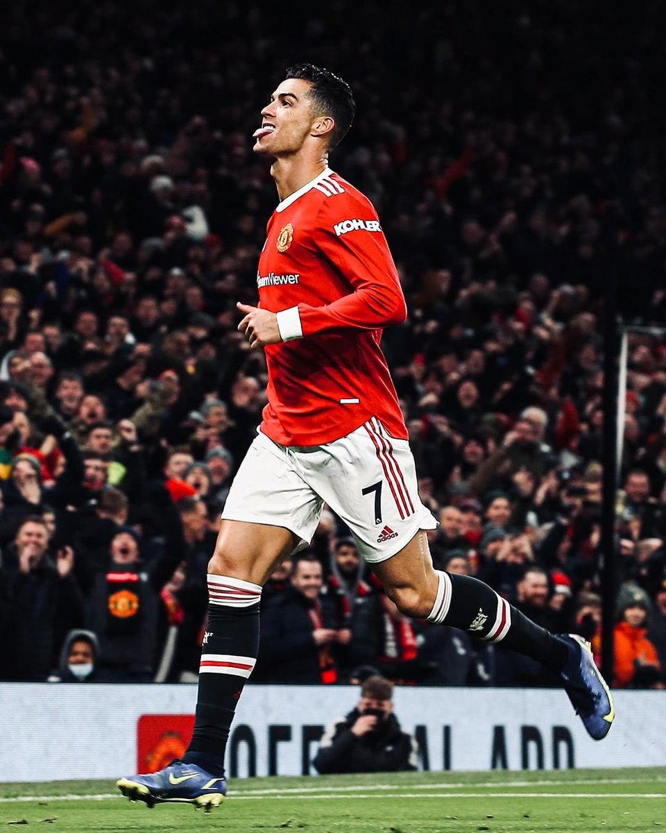 ammrfqry's tweet photo. The GOAT #CR7800 https://t.co/Go2XpgnXiN