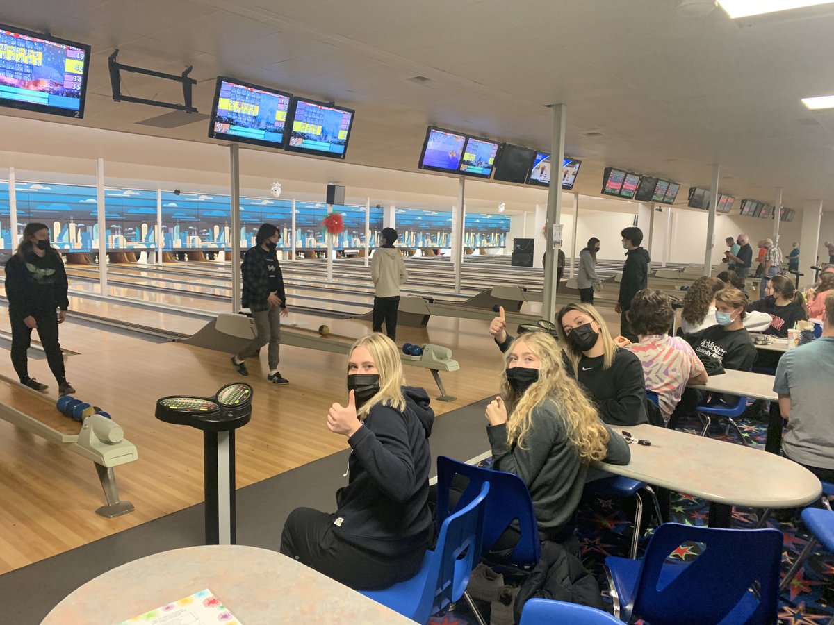 JeffDeProsperis's tweet photo. #RecFitLead @SJCEagles enjoyed an active day @EchoBowl today — fun times! https://t.co/dyl4DemIH5