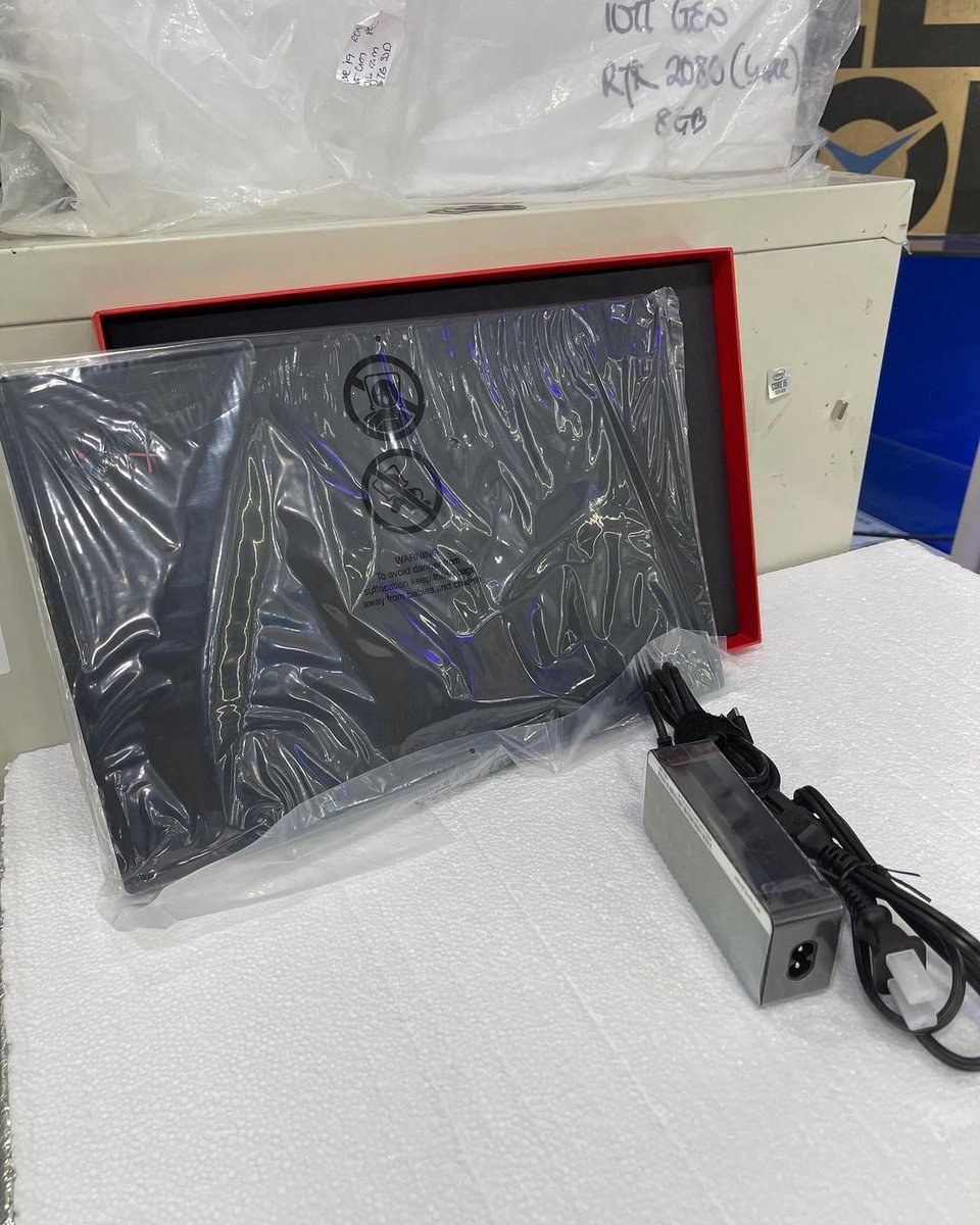 tecmart_ng's tweet photo. 2020 Lenovo thinkpad X1 carbon
Core i5
10th Generation
8gb ram
256gb ssd
14inches FHD/IPS screen
Brand new ( Factory sealed)
Price: N490,000
#Lenovo #contentcreator #programming #achitect #design #cryptocurrency #Lagos #lekki #student https://t.co/mz3MCFbMQH