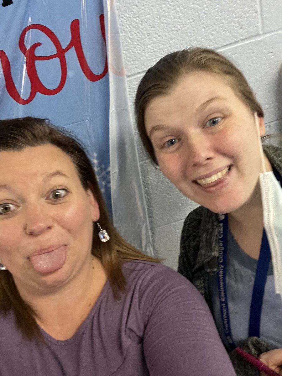 Jumping for Joy for the Reindeer Games: Selfie Christmas Scavenger Hunt  <a href="/oes_cougarcubs/">Oakmont Elementary</a>