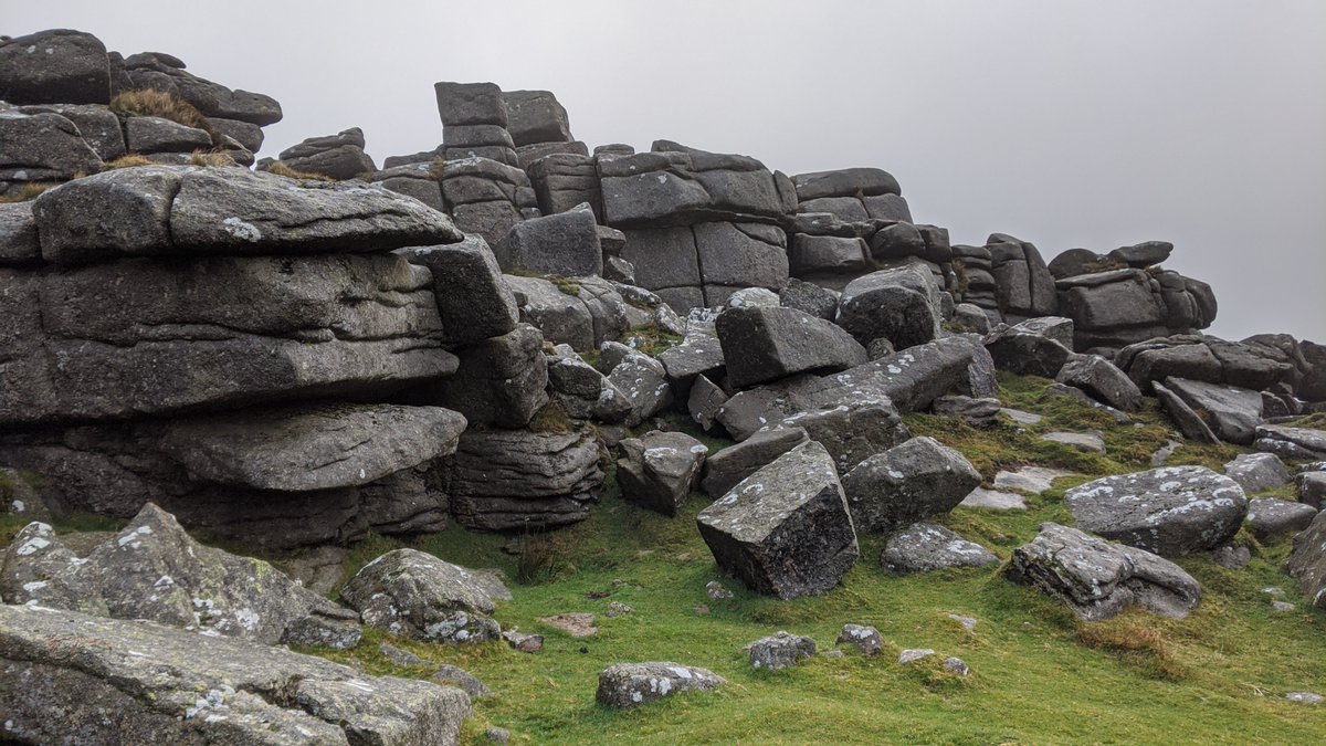 Tor_Bagger's tweet photo. East and West Mill Tors in the mist this morning.
#Dartmoor #DartmoorTors #TorBagging https://t.co/yrbL680tnt
