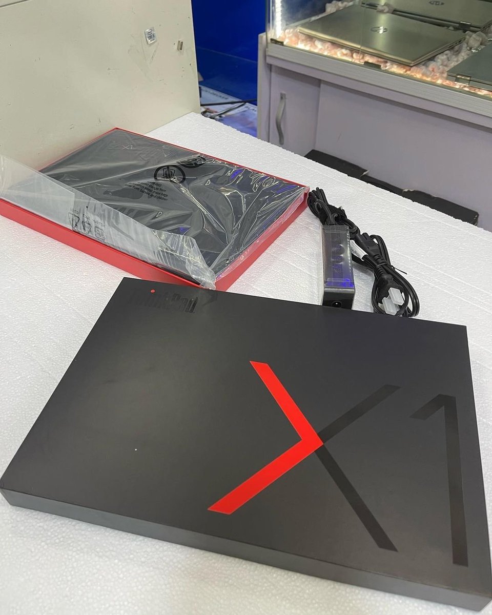 tecmart_ng's tweet photo. 2020 Lenovo thinkpad X1 carbon
Core i5
10th Generation
8gb ram
256gb ssd
14inches FHD/IPS screen
Brand new ( Factory sealed)
Price: N490,000
#Lenovo #contentcreator #programming #achitect #design #cryptocurrency #Lagos #lekki #student https://t.co/mz3MCFbMQH