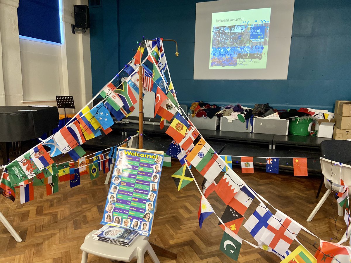 Ninestiles's tweet photo. Today, we celebrated the diversity of our school community with a special assembly to welcome students who speak other languages at Ninestiles #respect #AspireToExcellence #Birmingham #BirminghamSchool https://t.co/Hod81JNz06