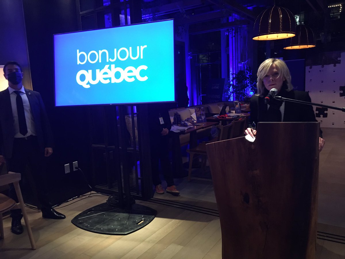 QuebecToronto's tweet photo. Le Québec, c’est un Winter Wonderland!!! ❄️⛄️
Les mots de la ministre québécoise du Tourisme @caroaubureau devant un public torontois ce soir. 
#quebecrayonne #tourismequebec @TourismeQuebec https://t.co/Lmqw8bFq9M