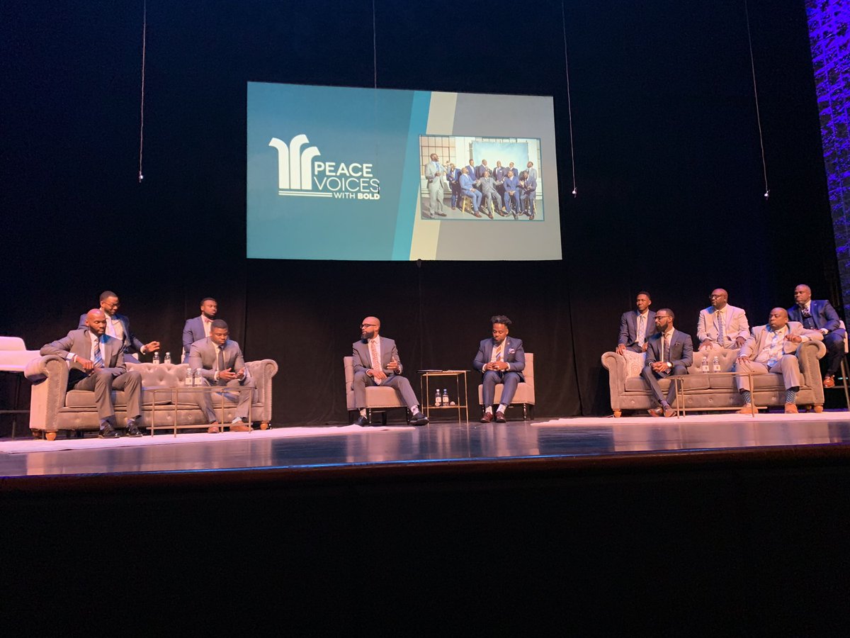 DanaeAcker's tweet photo. What a powerful picture of Black Male Educators on one stage! #BOLDIsAChoice @bold_leadership @peacecenter @ShaunWoodly https://t.co/osadkiVGKS