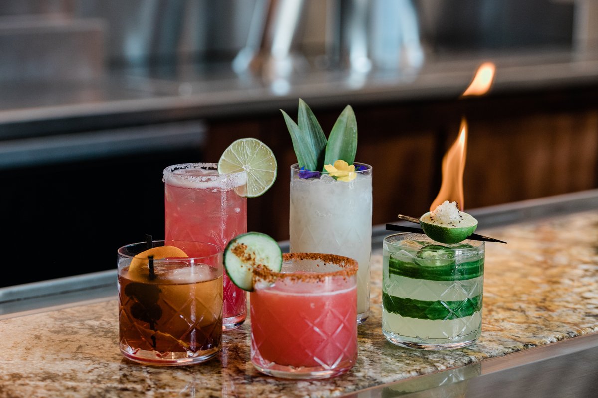 Center Stage Bar tweet media