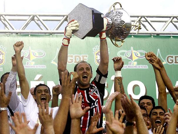 São Paulo, o único tricampeão brasileiro seguido! 🏆🇾🇪