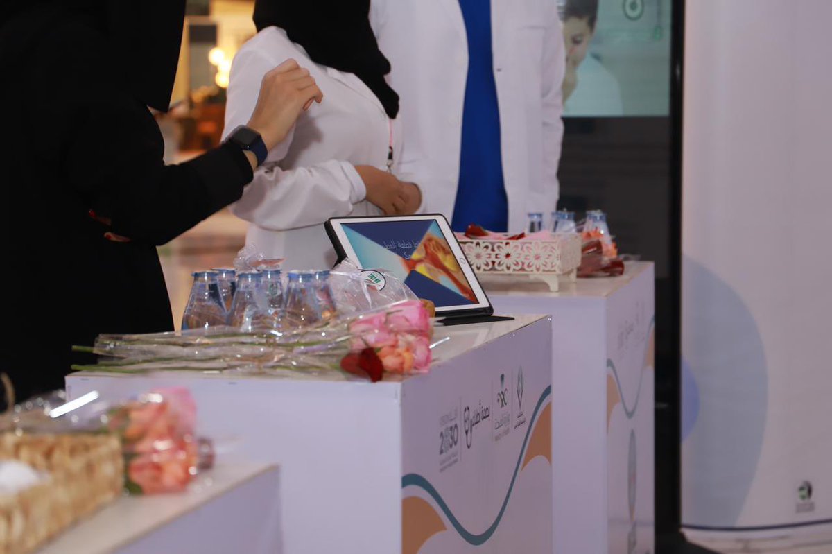 ArartodayOrg's tweet photo. فريق بصمة اطباء التطوعي وتحت اشراف لجنة التنمية بعرعر ينظم " الحملة التوعوية بأشهر أمراض الأنف والإذن والحنجرة الطارئة وكيفية التعامل معها " بعرعر مول 
@y_aor5
@doctors_imprint
#عرعر_اليوم #الحدود_الشمالية #عرعر #رفحاء #طريف #العويقيلة https://t.co/tKRGG6AoeJ