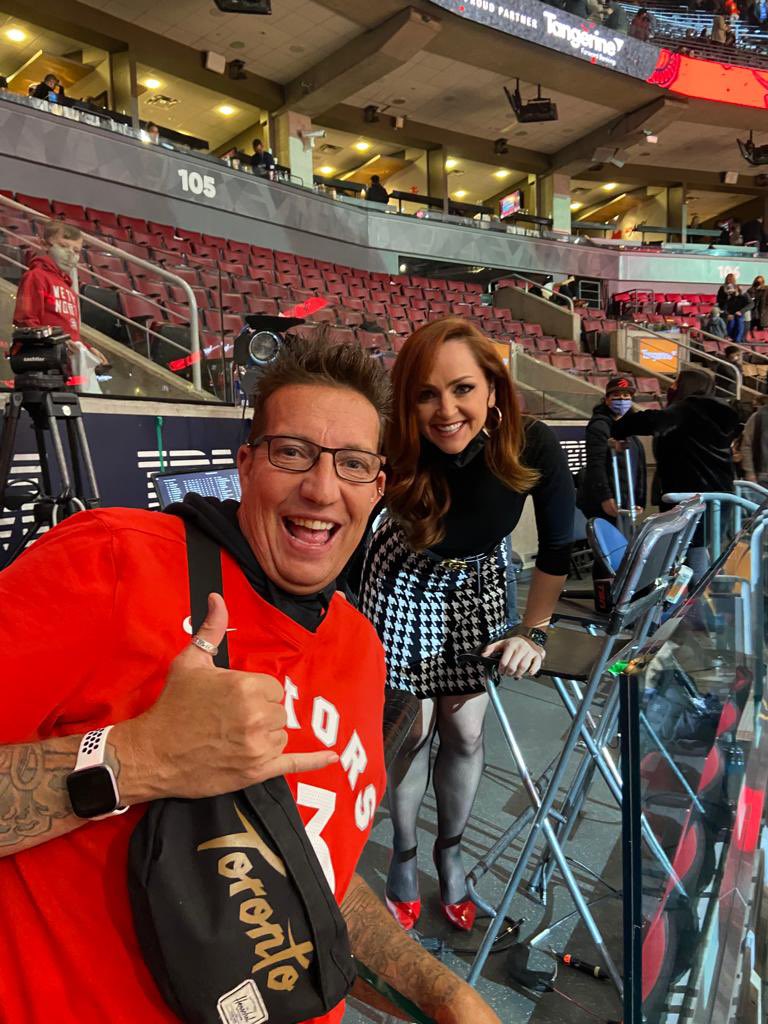 gpm_3rd's tweet photo. Look who I got a picture with @KateBeirness #letsgoraptors #wethenorth #tangerinefanangle #katebeirness #raptors #raptorsnation #raptorswin https://t.co/qvQJDqTwoV