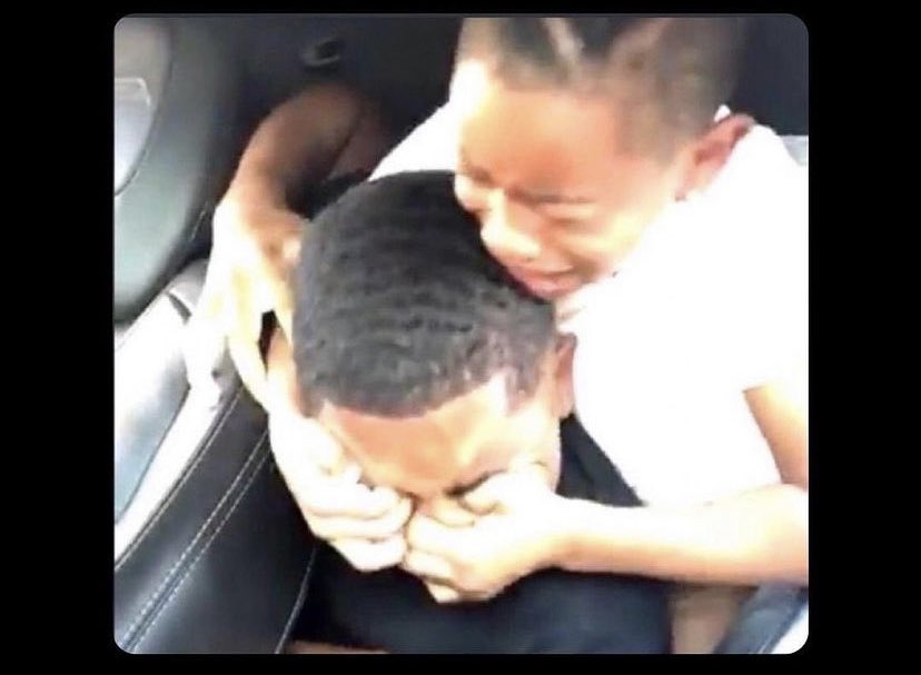 KAI_SENPAII's tweet photo. @SoleRetriever Some of these niggas don’t deserve phones 😭 https://t.co/Qug69nEX6d