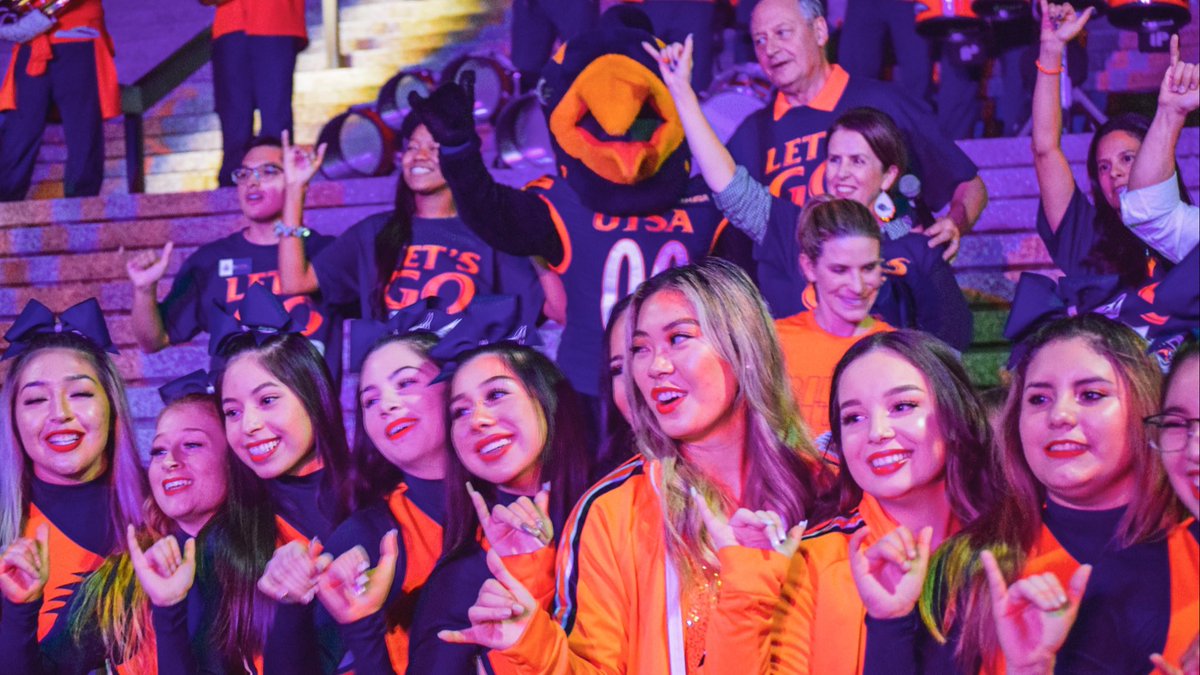 UTSA's tweet photo. It’s the night before the big game. Let’s go 2️⃣1️⃣0️⃣! 🤙🏽
#UTSA #BirdsUp #RowdyRally @UTSAFtbl @UTSASOSA @UTSACheer @RowdyUTSA @Ron_Nirenberg https://t.co/6t2f4jCKzH
